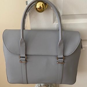 New Leather Samsonite briefcase bag in light gray.